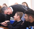 Veseli: Të punojmë që fëmijët të mund të krenohen me vendin e tyre 